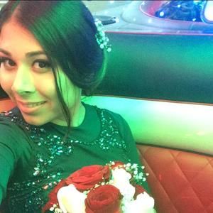 Meet your Posher, Maya